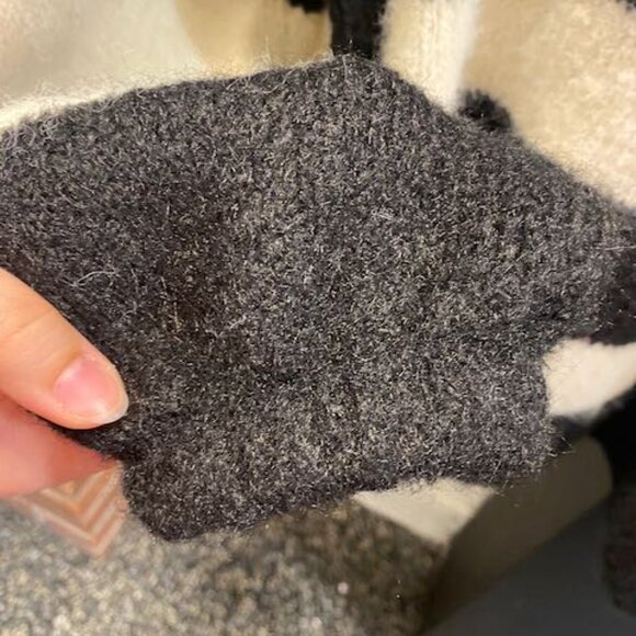 Meggy Oversized Sweater - Picture 7 of 12